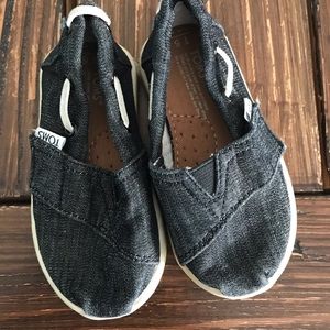 Toms